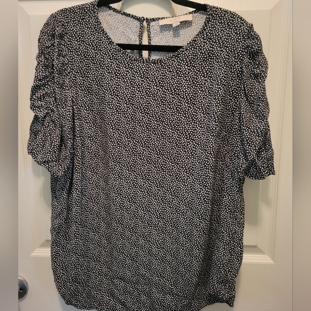 LOFT plus Blouse HEART PRINT ❤️ size 14